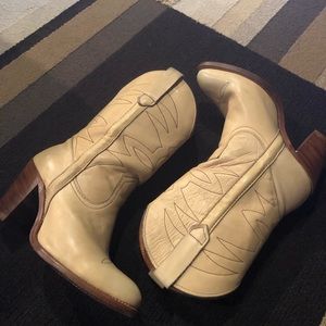 Vintage Frye Western Boots Cream Stacked heel